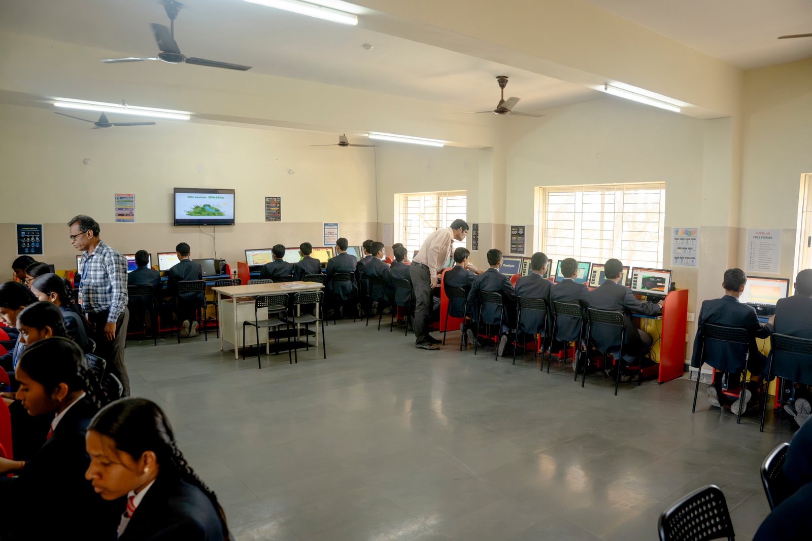 Computer lab/UKP02161.jpg