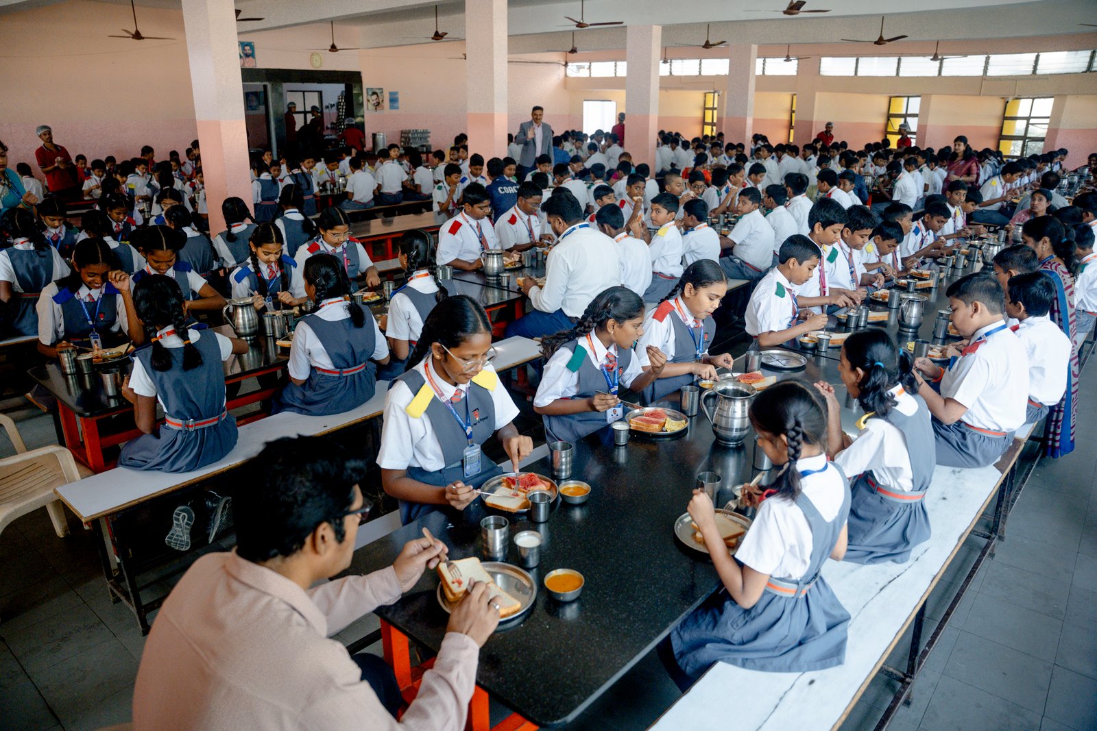 Dining hall/UKP01670.jpg