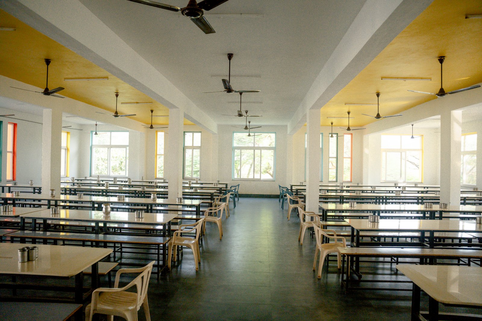 Dining hall/UKP01679.jpg