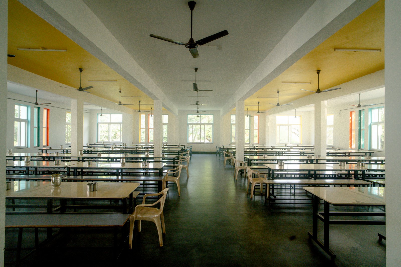 Dining hall/UKP01694.jpg